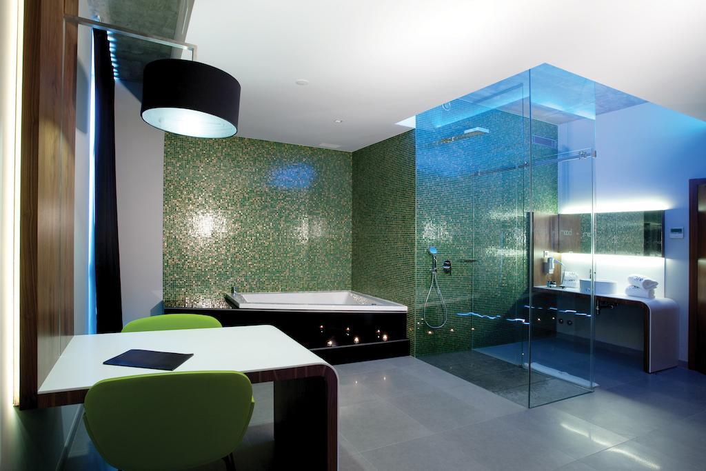 Mood - Private Suites Montijo Room photo